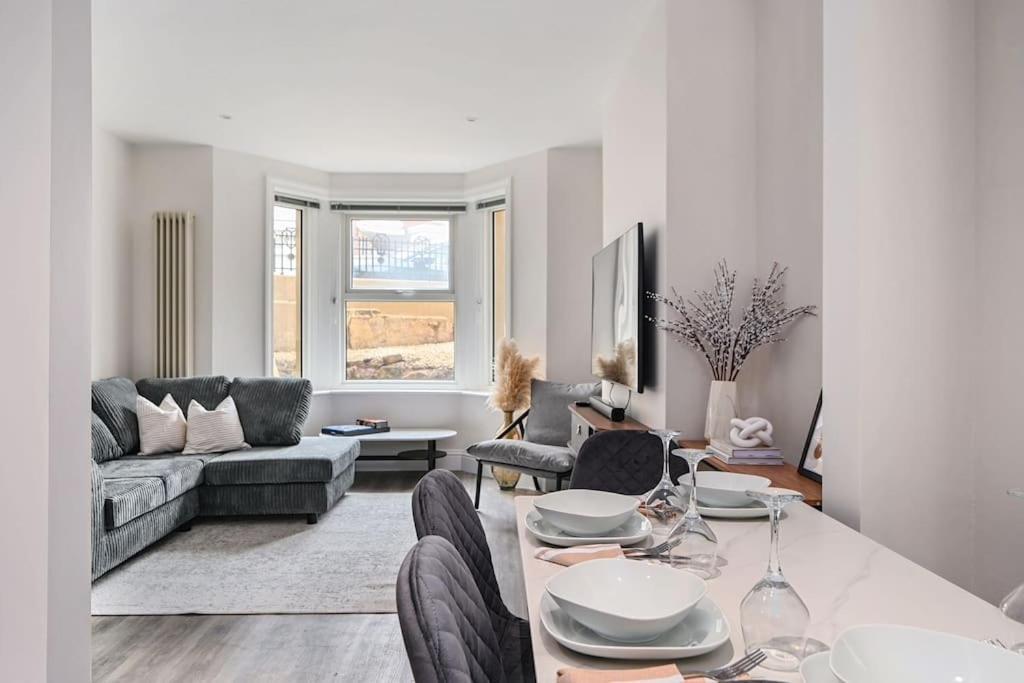 Stunning Spacious Duplex With Garden 141A Гастингс Экстерьер фото